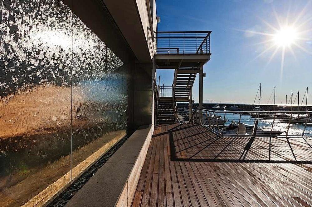 Отель Yacht Club Marina Di Лоано Экстерьер фото